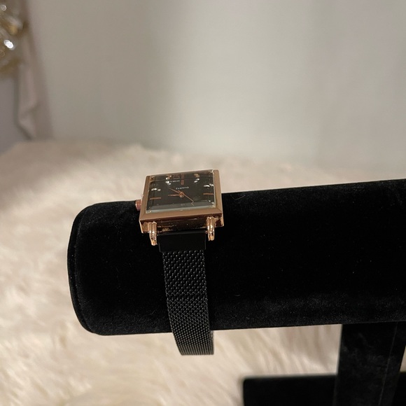 Rinnandy Women Stainless Steel Quartz Movement Designer Watch. Black. - Picture 3 of 9